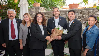 Başkan Erman Uzun, İzmirli Muhtarları Ağırladı: “Muhtarlarımız Başımızın Tacı”