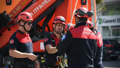 İzmir İtfaiyesi’nden gerçeği aratmayan tatbikat