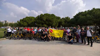 İzmir’de Cumhuriyet coşkusu engelleri aştı