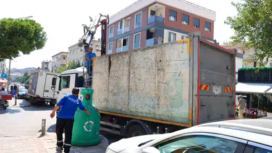 Buca'da 158 Ton Cam Atık Geri Dönüşüme Kazandırıldı