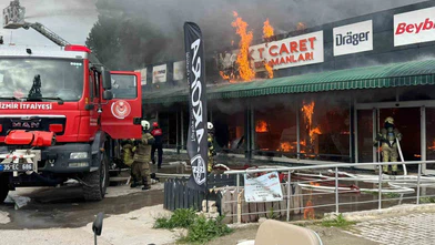 İzmir’de iş güvenliği ekipmanları satan iş yerinde yangın