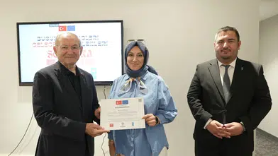 Denizli’de dijital dönüşümün öncüleri sertifikalarını aldı: 22 genç sektöre hazır