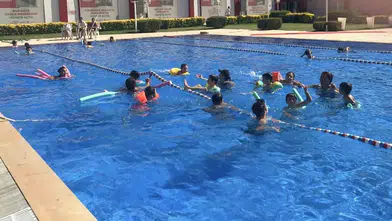 Merkez Efendi’nin minikleri havuzda kulaç attı: Yaz tatili sporla renklendi
