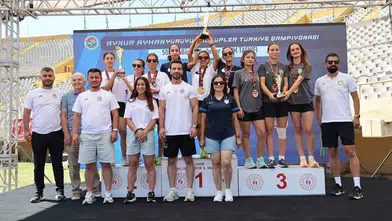 Manisa BBSK atletizmde zirveyi bırakmadı: 11 sporcuyla 14 ödüllük zafer