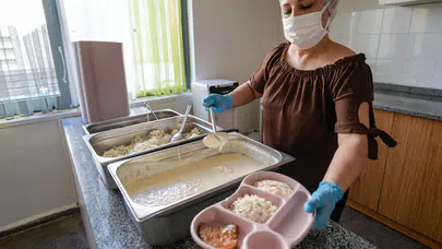 Büyükşehir Yuvamız İzmir’deki minikleri de unutmuyor