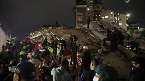 Venezuela 40 saniye arayla iki dev depremle cehennemi yaşadı