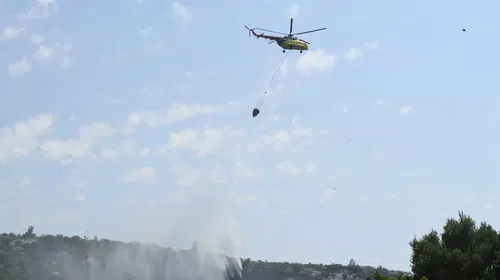 Urla Balıklova’da orman yangını alarmı