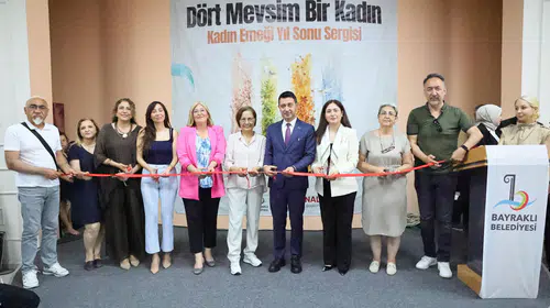 Bayraklı'nın üreten kadınları eserlerini sergiledi