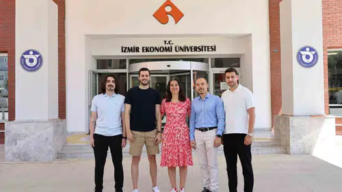 Ders çalıştıkça kazan, kafede harca