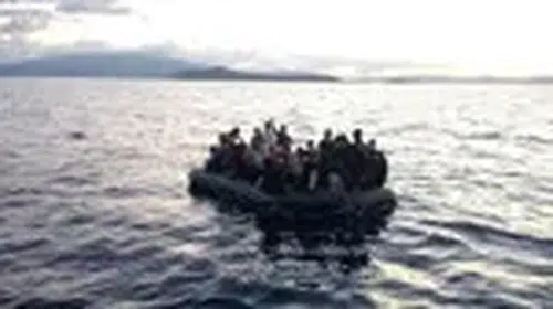 Sahil Güvenlik İzmir açıklarında 34 düzensiz göçmen yakaladı