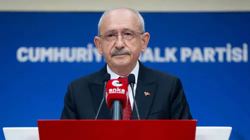 Kılıçdaroğlu: "Parti içindeki tartışmalar Erdoğan'a hizmet eder" diyerek bölünme uyarısında bulundu