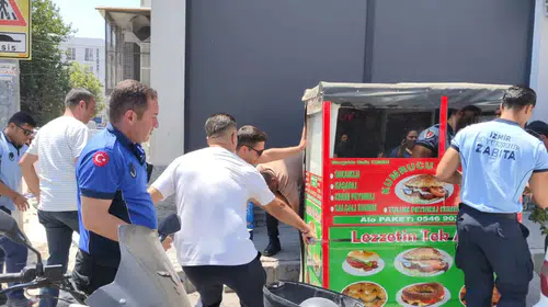 Bayraklı’da kamusal alan işgallerine ortak denetim