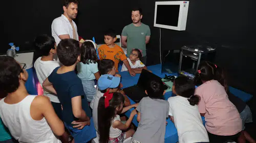 Konak'ta Çocuklar için Ücretsiz Yaz Programı: 3D Tasarım Atölyesi Başlıyor!