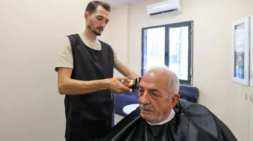 Buca’nın çınarlarının yüzü gülüyor