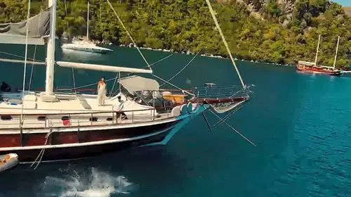 Mavi sularda izole tatil arayanların rotası Marmaris: Lüks yatlar ilgi odağı