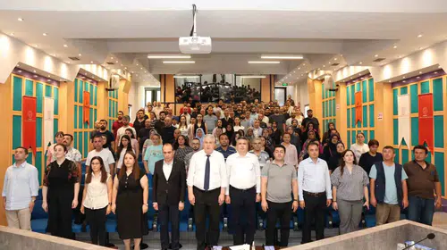Fabrika mesaisinde aile akademisi: Denizli'de sanayiciden eğitime tam destek