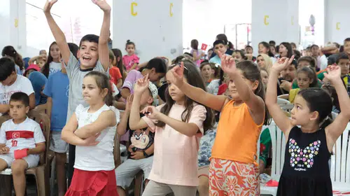 Buharkent’te karne coşkusu: Minikler festivalle moral depoladı