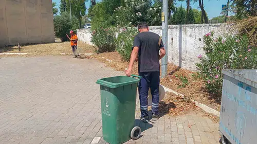 Efeler’in ticaret kalbinde hijyen mesaisi: Gıda Çarşısı baştan aşağı yenilendi
