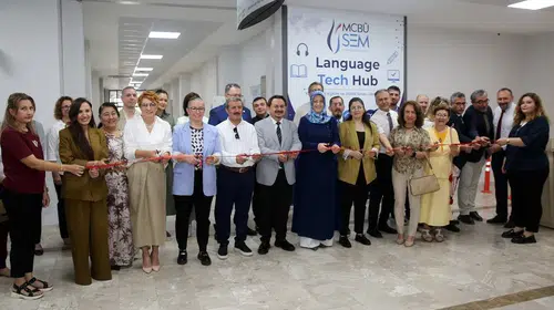 Manisa'da teknoloji odaklı eğitim hamlesi: MCBÜ kapılarını açtı