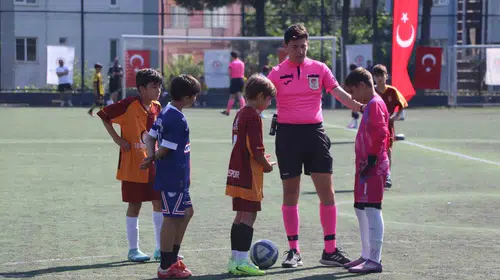 Denizli'de minik kramponlar sahneye çıktı: Şampiyonluk kupası sahibini buldu