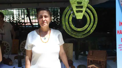 Efeler'de ahşabın estetikle dansı: Antik zamanı günümüze taşıdı