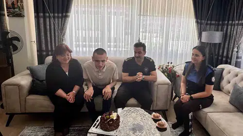 Emniyetten Emir Buğra’ya unutulmayacak doğum günü jesti