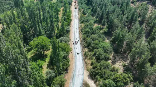 Uşak’ta ulaşım seferberliği: Yeşil Karaağaç yolu yenileniyor