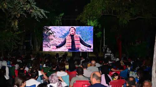 Manisa'da nostalji rüzgarı: Yeşilçam klasikleri parklara taşındı