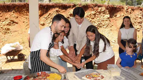 Köyceğiz'de eğitimde gönüllülük rüzgarı: Yüzlerce öğrenciye umut oldular
