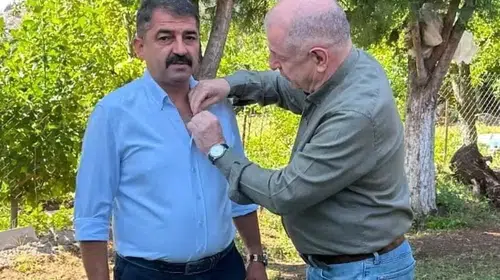 Kale Belediye Başkanı'nın "rozet" çarkı Zafer Partisi'ni kızdırdı: Sözünden döndü