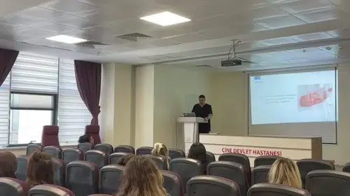 Çine’de sağlık profesyonellerine anne sütü seferberliği