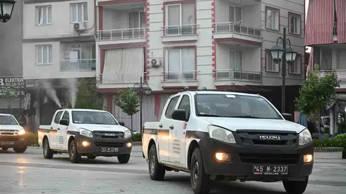 Sarıgöl’de haşereye karşı dev operasyon: 35 mahalle aynı anda ilaçlandı