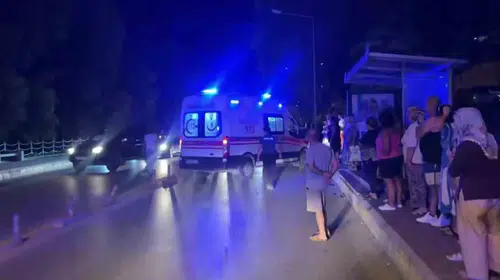 Söke'de korkutan kaza: Motosikletli sürücü yola savruldu