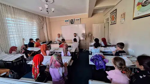 Sarıgöl’de camiler cıvıl cıvıl: Müftü Güvenir’den eğitim seferberliğine tam destek