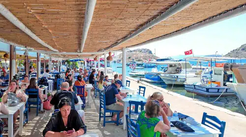 Bodrum’da tatilin ekonomik adresi: Belediye kafeleri yazın gözdesi oldu