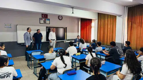 Bozdoğan’da eğitim mesaisi: Kaymakam Sözen yaz kurslarını denetledi
