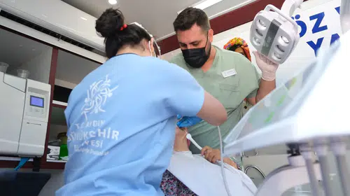 Diş sağlığı hizmeti kapıya geldi: Aydın’da mobil klinik seferberliği