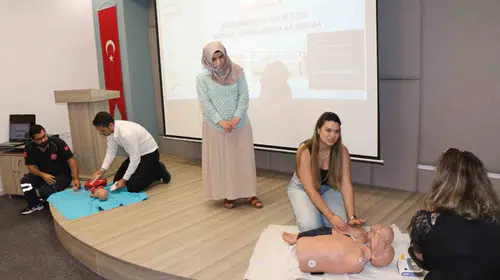 AYTO üyeleri hayat kurtaran dokunuşları öğrendi: İlk yardım sertifikalarını aldılar