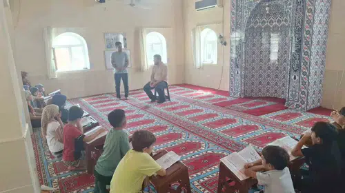 Sarıgöl'de Yaz Kur’an Kurslarına yoğun ilgi: Müftü Güvenir sınıfları tek tek gezdi
