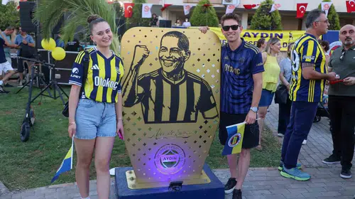Efeler’de sarı-lacivert rüzgar: Kadıköy’ün simgesi artık Aydın’da