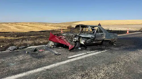 Afyonkarahisar'da feci kaza: Çarpışmanın ardından alev alan araçta can pazarı
