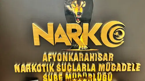Afyonkarahisar'da zehir tacirlerine geçit yok: Pompalı tüfekle yakalandılar