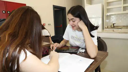 Üniversite yolunda Şehzadeler desteği: Gençlere ücretsiz rehberlik kapısı açılıyor