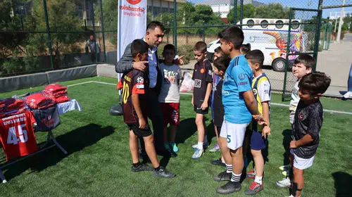 Şehzadeler’de yeşil sahaların yeni yetenekleri için ilk düdük çaldı