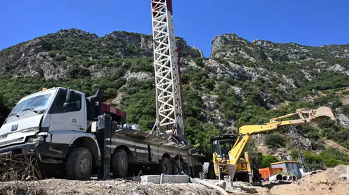 Manisa'da su seferberliği: 20 noktada birden yerin altı didik didik ediliyor