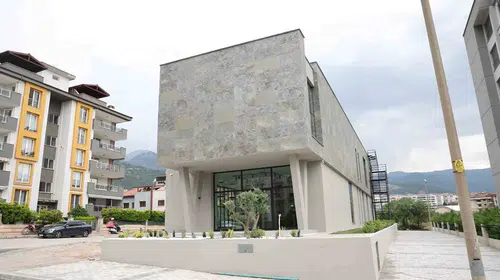 Servergazi'de kitapseverlerin yeni adresi: Faik Kaplan Kütüphanesi açılış için gün sayıyor