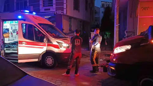 Denizli'de "ölüm" korkusuyla kapılar kırıldı: Kötü kokunun altından bakın ne çıktı