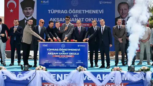 Uşak’ta eğitim camiasına dev yatırım: Modern öğretmenevi için ilk harç döküldü