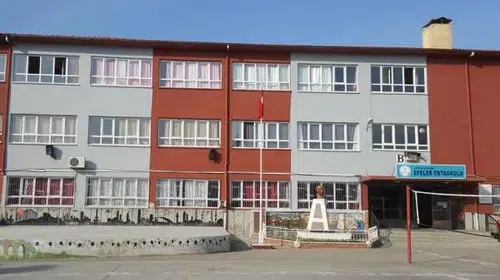 Efeler’de okul binaları için kritik karar: Binlerce öğrenci yeni adreslerine taşınıyor
