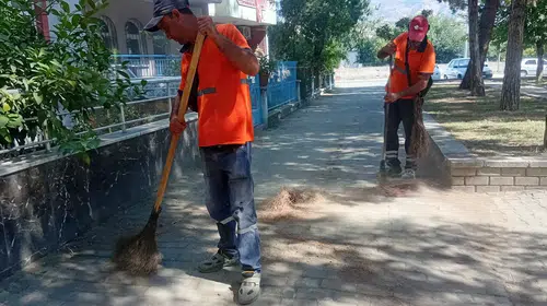 Efeler’de temizlik seferberliği: Sanayi ve mahalleler pırıl pırıl oldu